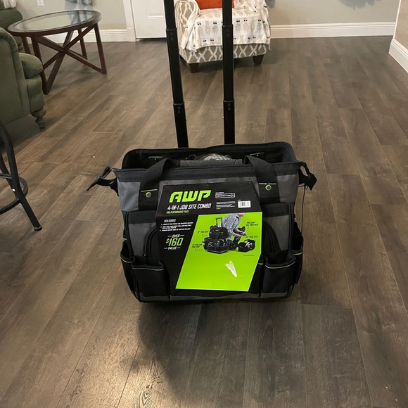 Tool box set with wheels - Picture 2 of 8